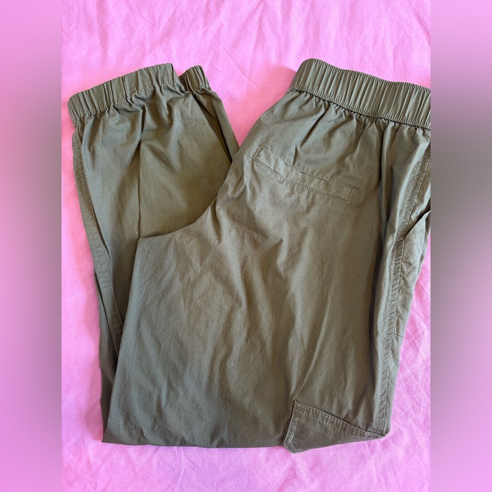 Reitmans Olive Green Petite Cargo Pants